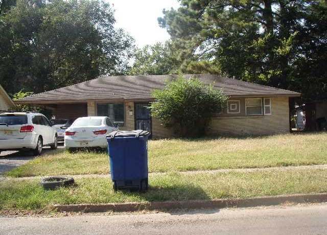 Property at 1106 Spears St, West Memphis, AR 72301, 3 beds, 1.5 baths