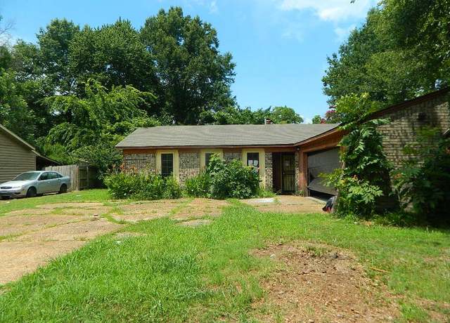 Property at 1005 Richland Dr, West Memphis, AR 72301, 3 beds, 2 baths