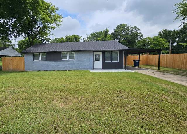 Property at 2910 Beatty St, West Memphis, AR 72301, 3 beds, 1 bath