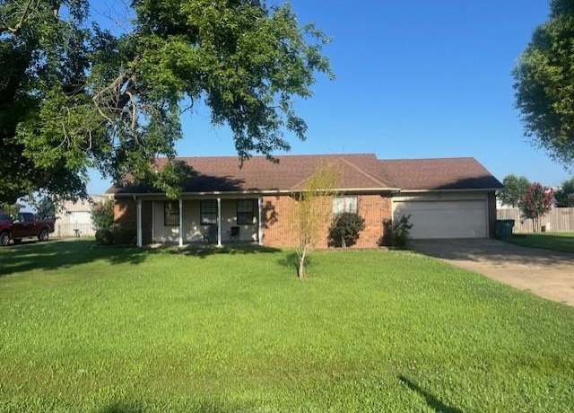 Property at 117 Wisdom Rd, Blytheville, AR 72315, 3 beds, 2 baths