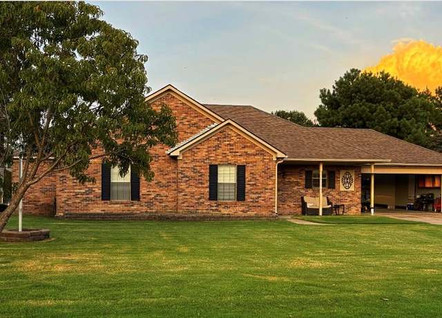 Property at 528 Leigh St, Gosnell, AR 72315, 5 beds, 3 baths