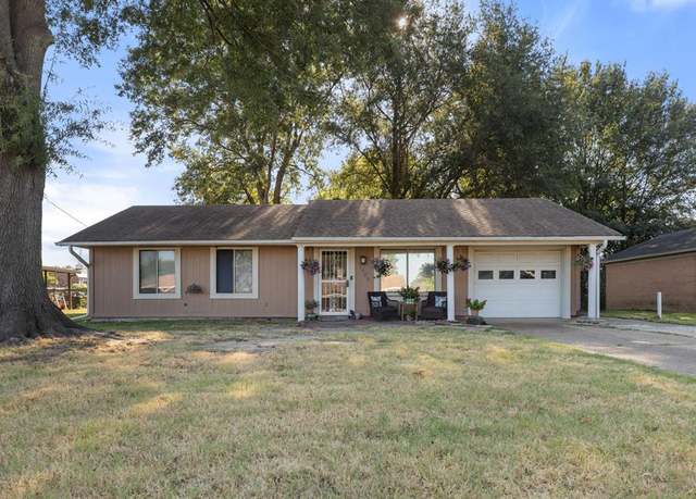Property at 1505 Clement Rd, West Memphis, AR 72301, 3 beds, 1.5 baths