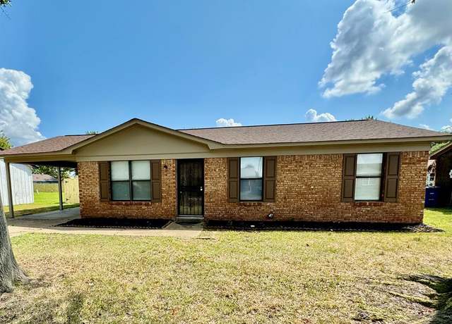 Property at 1104 Goodwin Cir, West Memphis, AR 72301, 3 beds, 1.5 baths