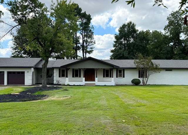 Property at 5601 Prospect Rd, Jonesboro, AR 72401, 4 beds, 2.5 baths