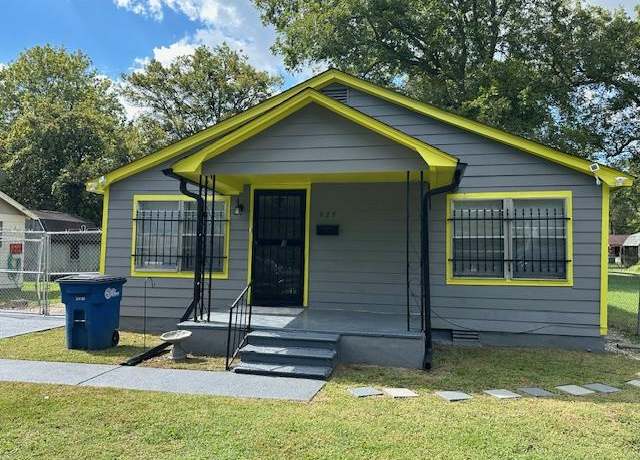 Property at 625 S 12th St, West Memphis, AR 72301, 2 beds, 1 bath