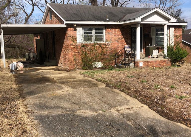 Property at 106 Bruce St, Helena, AR 72342, 2 beds, 1 bath