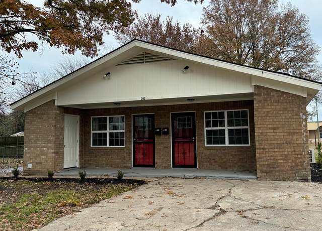 Property at 916 Mcdaniel St, Blytheville, AR 72315, 10 beds, 4 baths