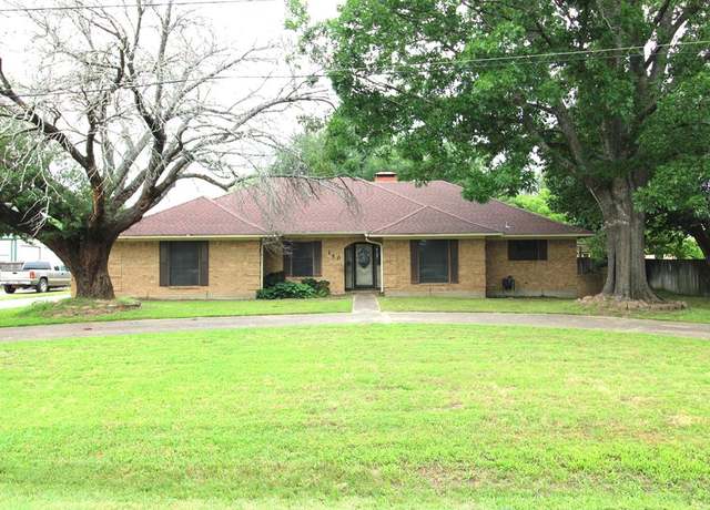 Property at 150 Mulberry St, Van, TX 75790, 3 beds, 2.5 baths