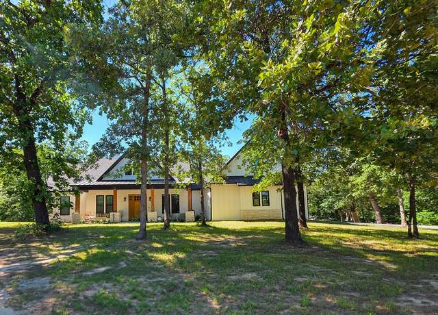 Property at 7510 Dogwood Trl, Athens, TX 75751, 4 beds, 2.5 baths