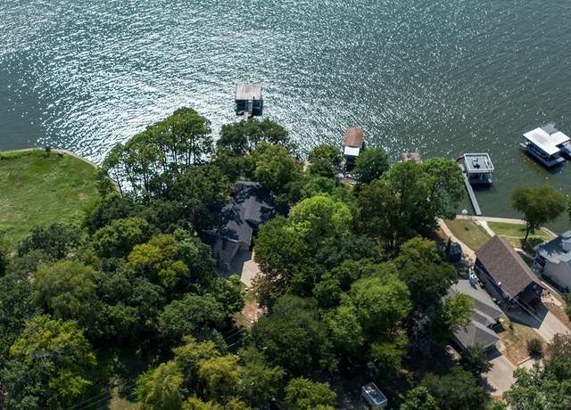 Property at 207 Loon Bay Ct, Gun Barrel City, TX 75156, 4 beds, 3.5 baths