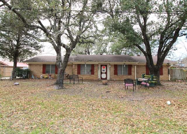 Property at 523 Malibu Dr, Malakoff, TX 75148, 3 beds, 2 baths