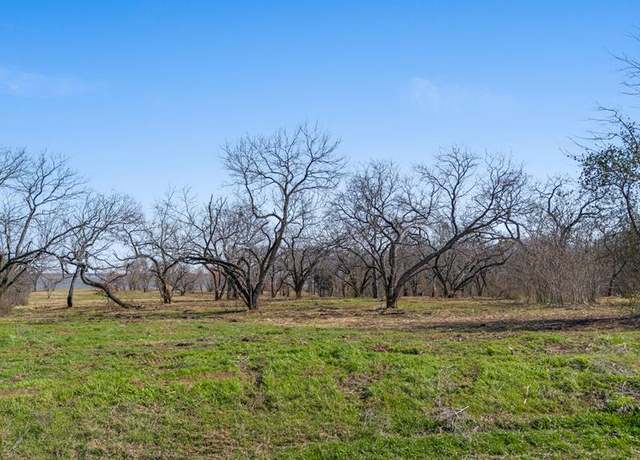 Property at 8424 Waters Edge Dr, Kemp, TX 75143