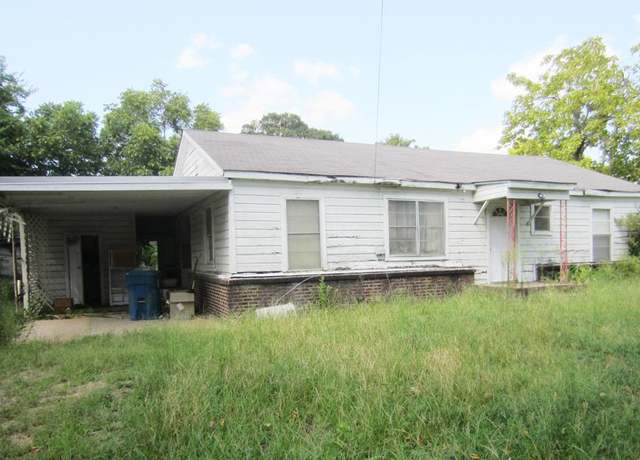 Property at 2129 Cedar Ln, Athens, TX 75751, 3 beds, 1 bath