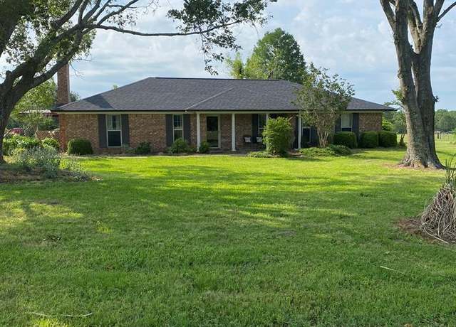 Property at 4942 Hwy 31 E, Murchison, TX 75758, 4 beds, 2 baths