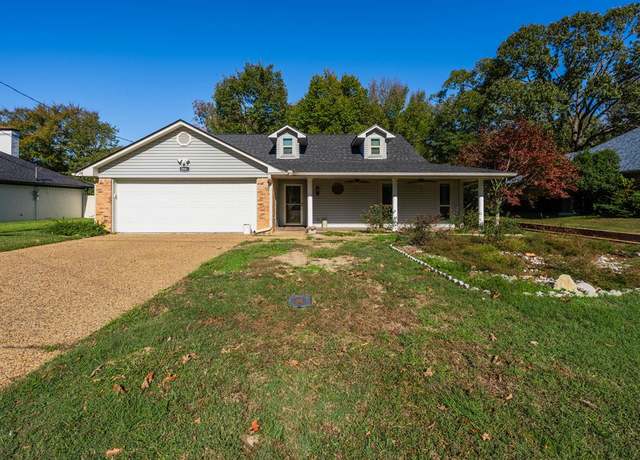 Property at 208-A Willowbrook Dr, Athens, TX 75751, 3 beds, 2 baths