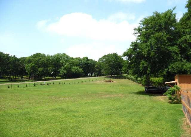 Property at 7695 Fm 59, Athens, TX 75751, 3 beds, 2 baths