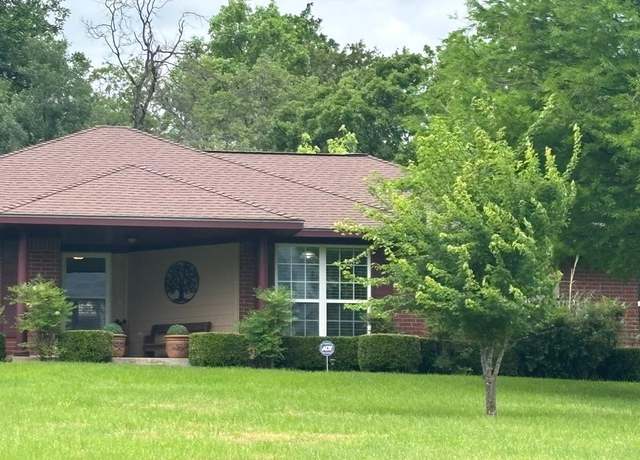 Property at 521 Acr 410, Palestine, TX 75803, 3 beds, 2 baths