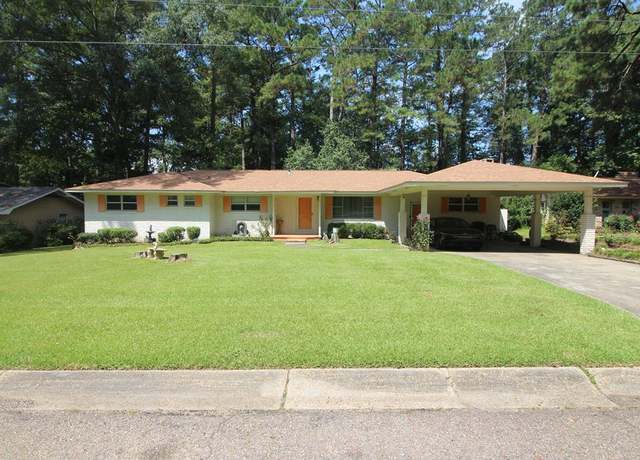 Property at 3836 Millsaps Dr, Laurel, MS 39440, 5 beds, 4 baths