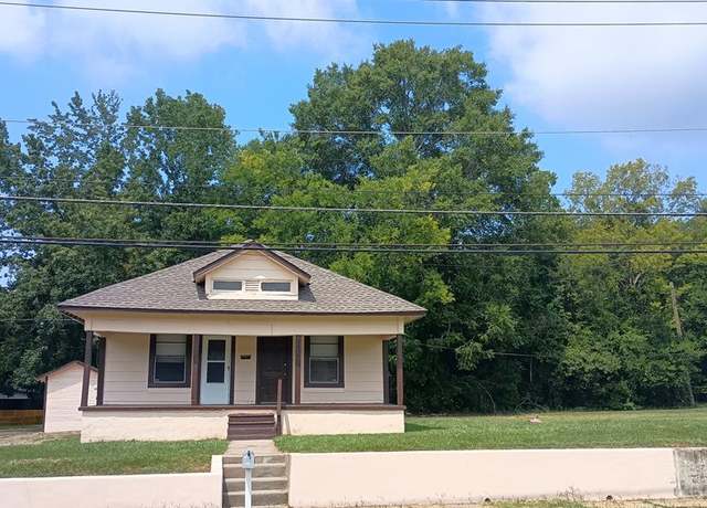 Property at 1234 Martin Luther King Ave, Laurel, MS 39440, 4 beds, 2 baths