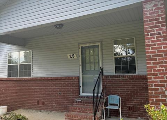 Property at 25 R L Prater Rd, Laurel, MS 39440, 3 beds, 2 baths
