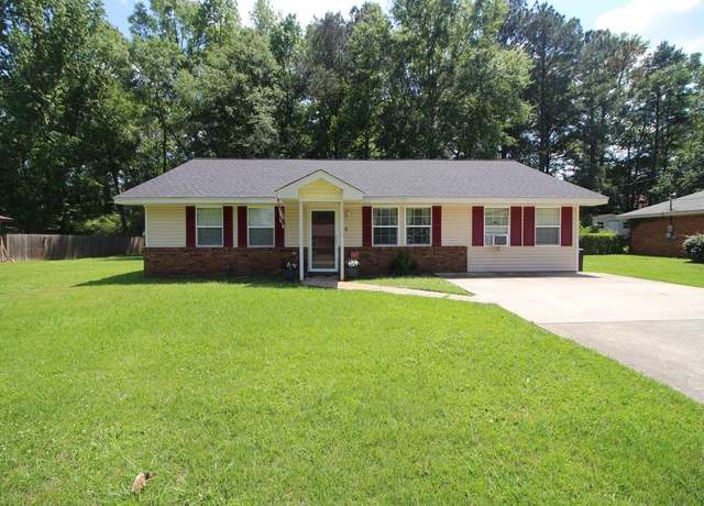 Property at 46 Clairmont Cir, Laurel, MS 39440, 3 beds, 2 baths
