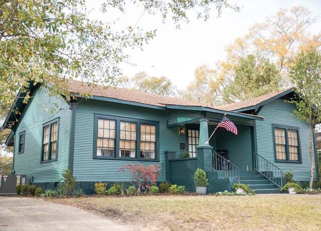 Property at 714 N 8th Ave, Laurel, MS 39440, 3 beds, 2 baths