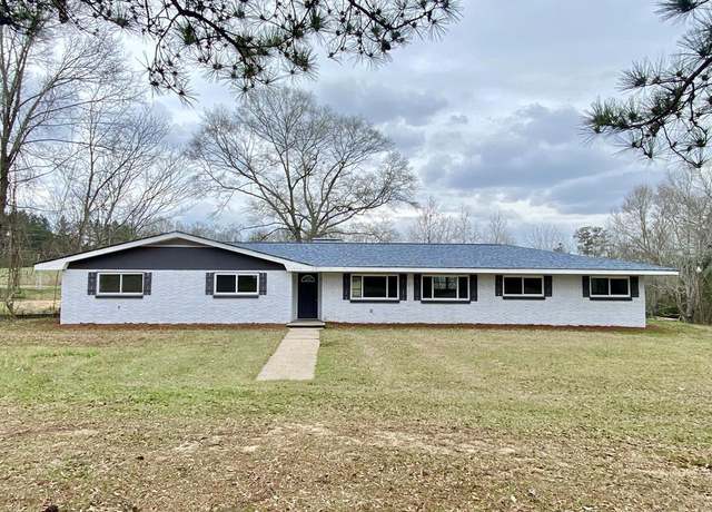 Property at 29 Hwy 28 W, Laurel, MS 39443, 4 beds, 3 baths