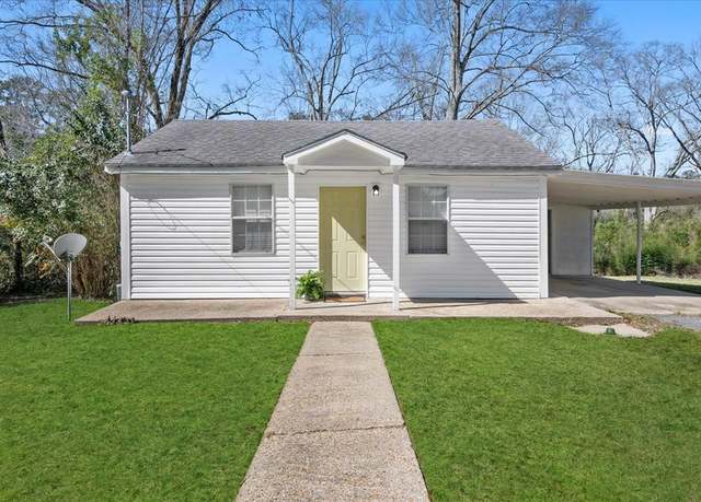 Property at 2010 N 6th Ave, Laurel, MS 39440, 2 beds, 2 baths