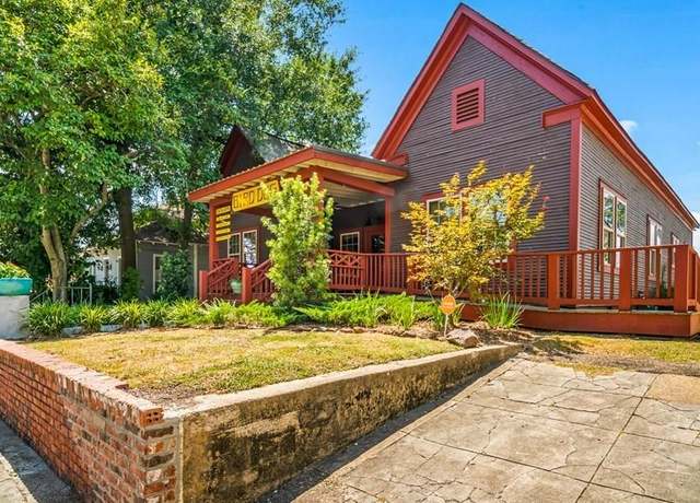Property at 412 Short 7th Ave, Laurel, MS 39440, 1 bed, 2 baths