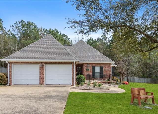 Property at 36 Briar Creek Cir, Laurel, MS 39440, 2 beds, 2 baths