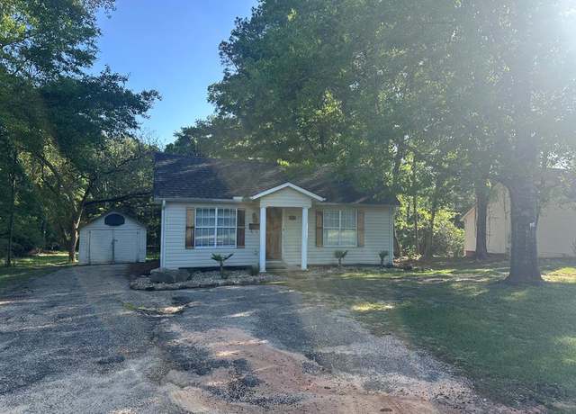 Property at 404 E Holly St, Ellisville, MS 39437, 2 beds, 2 baths