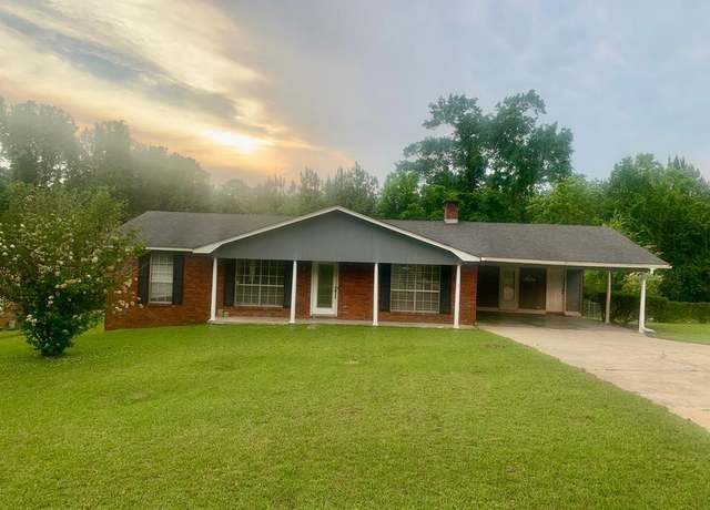 Property at 18 Ole Miss Dr, Laurel, MS 39443, 3 beds, 2 baths