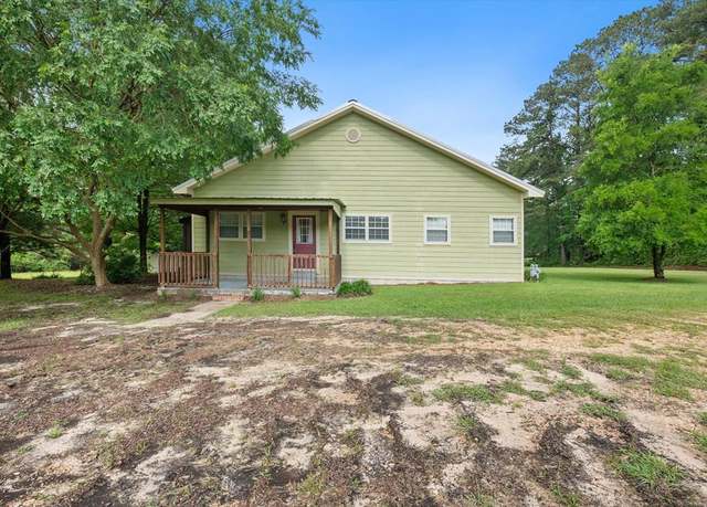 Property at 26 Welborn, Laurel, MS 39443, 4 beds, 2 baths