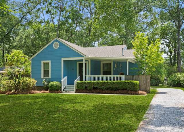Property at 812 W 21st St, Laurel, MS 39440, 2 beds, 1 bath