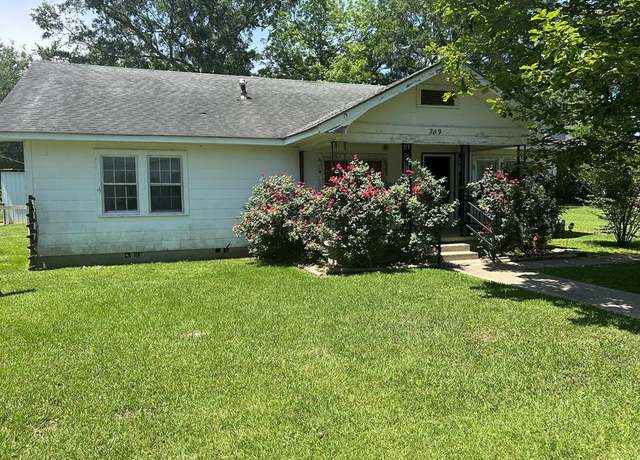 Property at 209 Maple St, Sandersville, MS 39477, 3 beds, 2 baths