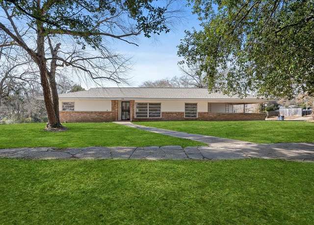 Property at 1330 N 2nd Ave, Laurel, MS 39440, 5 beds, 5 baths