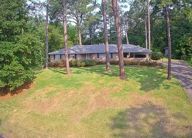 Property at 47 Oak Crest Dr, Laurel, MS 39440, 3 beds, 2 baths