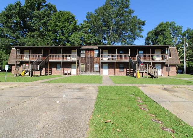 Property at 1024 N 1st Ave, Laurel, MS 39440, 16 beds