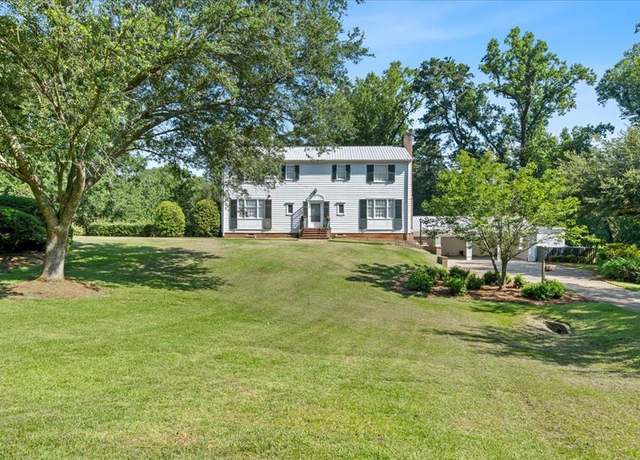 Property at 1308 Homewood Dr, Laurel, MS 39440, 5 beds, 5.5 baths
