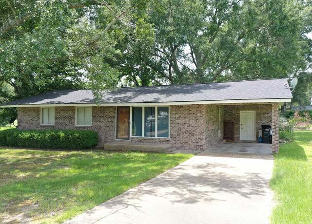 Property at 142 Shamrock Dr, Laurel, MS 39443, 3 beds, 1 bath
