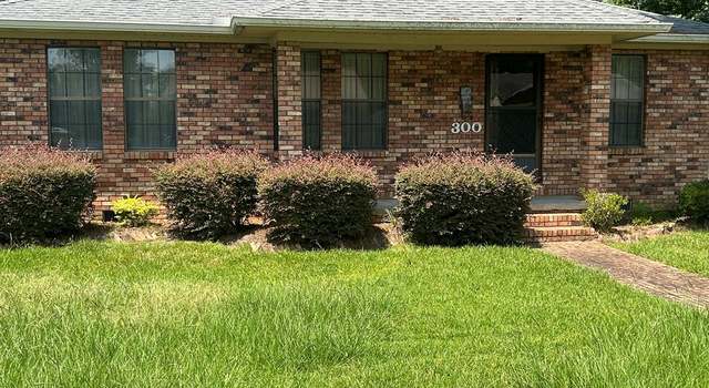 Photo of 300 Dixie Ave, Hattiesburg, MS 39401