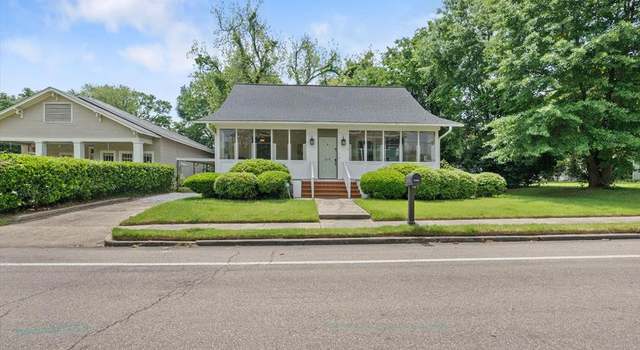 Photo of 628 W 8th St, Laurel, MS 39440