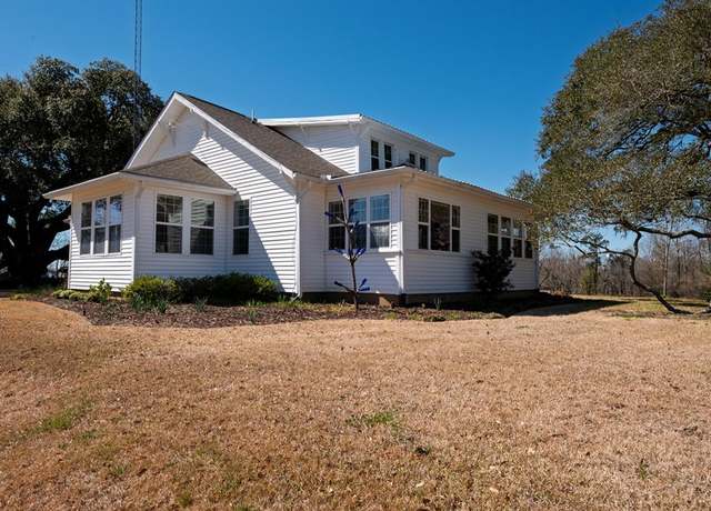 Property at 56 Kaiser Lake Rd, Natchez, MS 39120, 4 beds, 4 baths