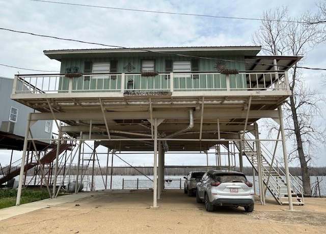 Property at 545 Minorca Rd, Vidalia, LA 71373, 2 beds, 2.5 baths