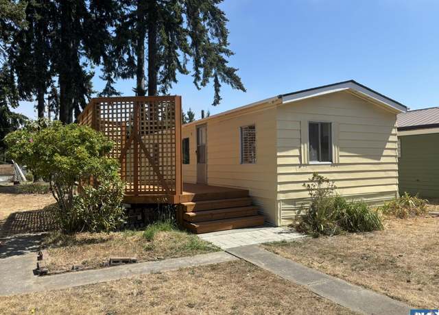 Property at 2005 W 16th St, Port Angeles, WA 98363, 2 beds, 1 bath