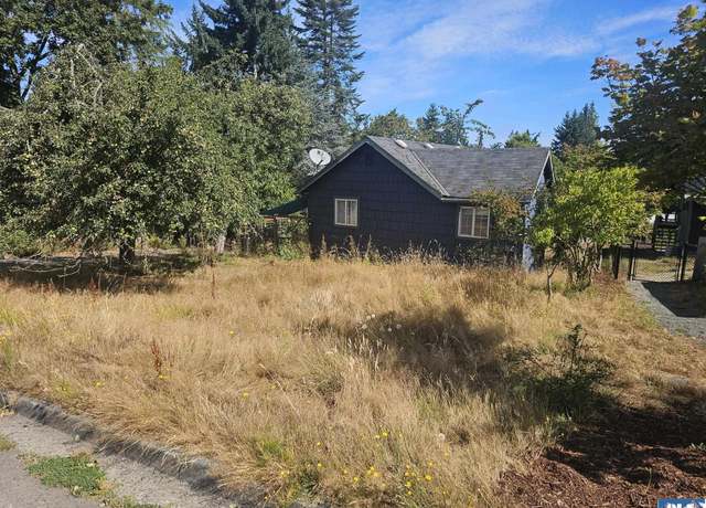 Property at 315 S Wolcott St, Port Angeles, WA 98362, 2 beds, 1 bath