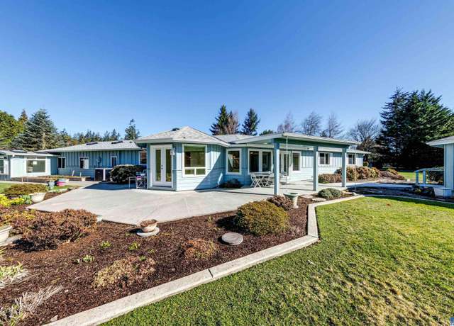 Property at 22 Ioka Way, Sequim, WA 98382, 3 beds, 2.5 baths