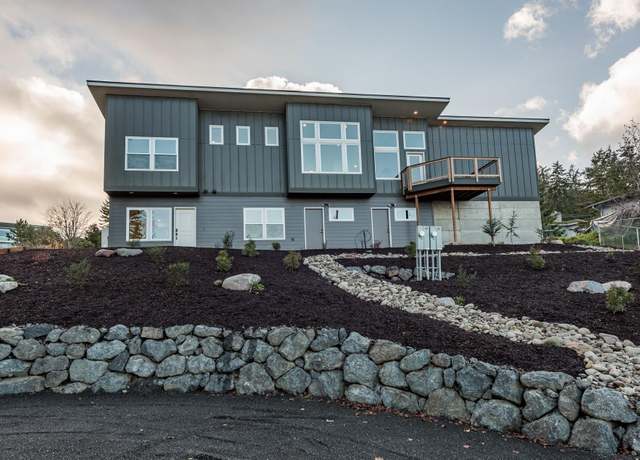 Property at 1317 E Fifth St, Port Angeles, WA 98362, 3 beds, 3 baths