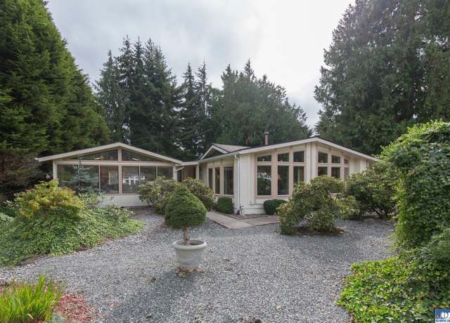 Property at 61 Ivy Ln, Port Angeles, WA 98362, 2 beds, 2 baths