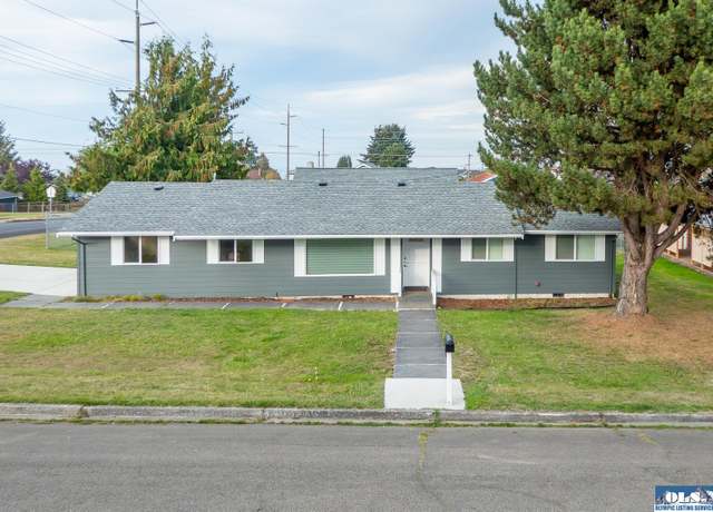 Property at 1535 W 7th St, Port Angeles, WA 98363, 3 beds, 2 baths